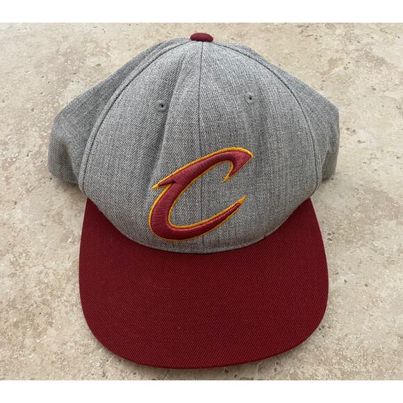 Cleveland Cavaliers Hat Mitchell & Ness NBA Mens Gray Script Snapback EUC Wool - Picture 1 of 7